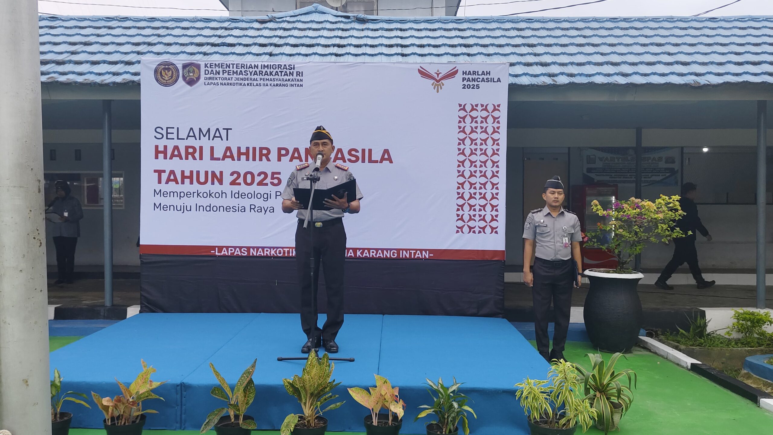 Upacara Hari Lahir Pancasila 2025, Lapas Narkotika Karang Intan Tanamkan Nilai Kebangsaan kepada Petugas dan Warga Binaan
